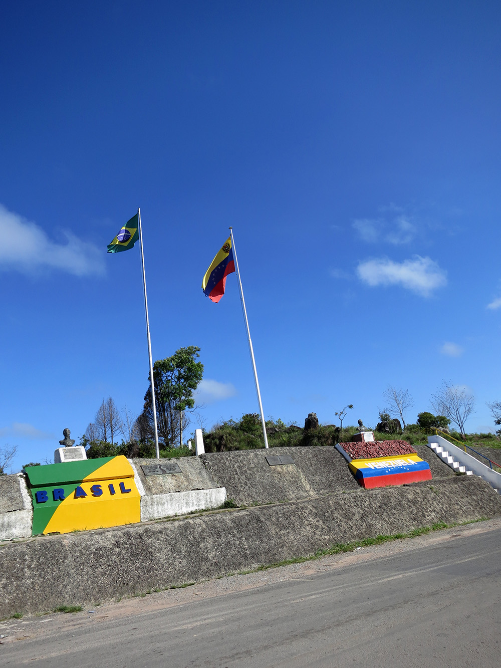 89 Guyana Border Crossing Burtway